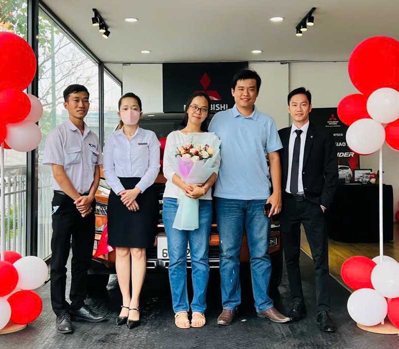 Hình ảnh hoạt động tư vấn xe tại Sơn La